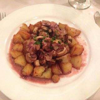 Veal kidney in mustard sauce(L'Express)