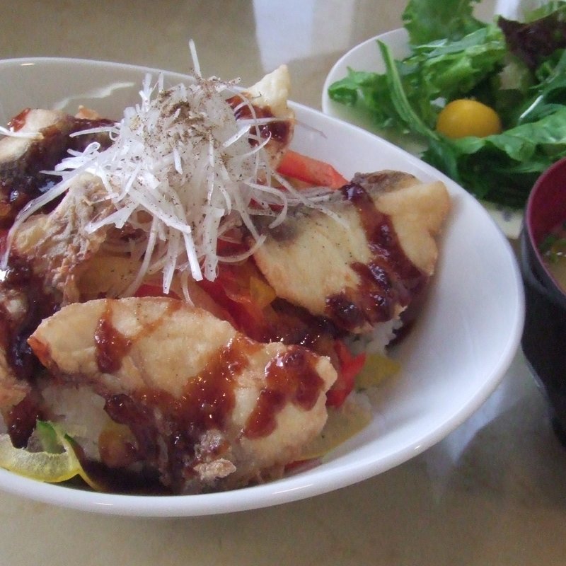 ひしお丼　鯛のオリーブオイルともろみソースかけ(サン・オリーブ )