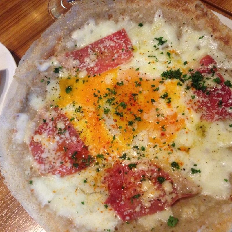 そば粉ガレット(ワイン厨房 Daimasu)