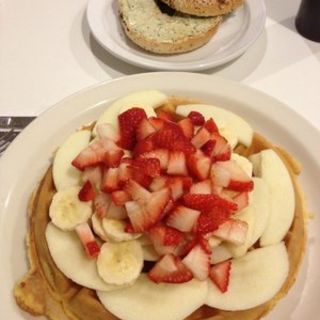 Waffles with fruit(Sure Shot Cafe)