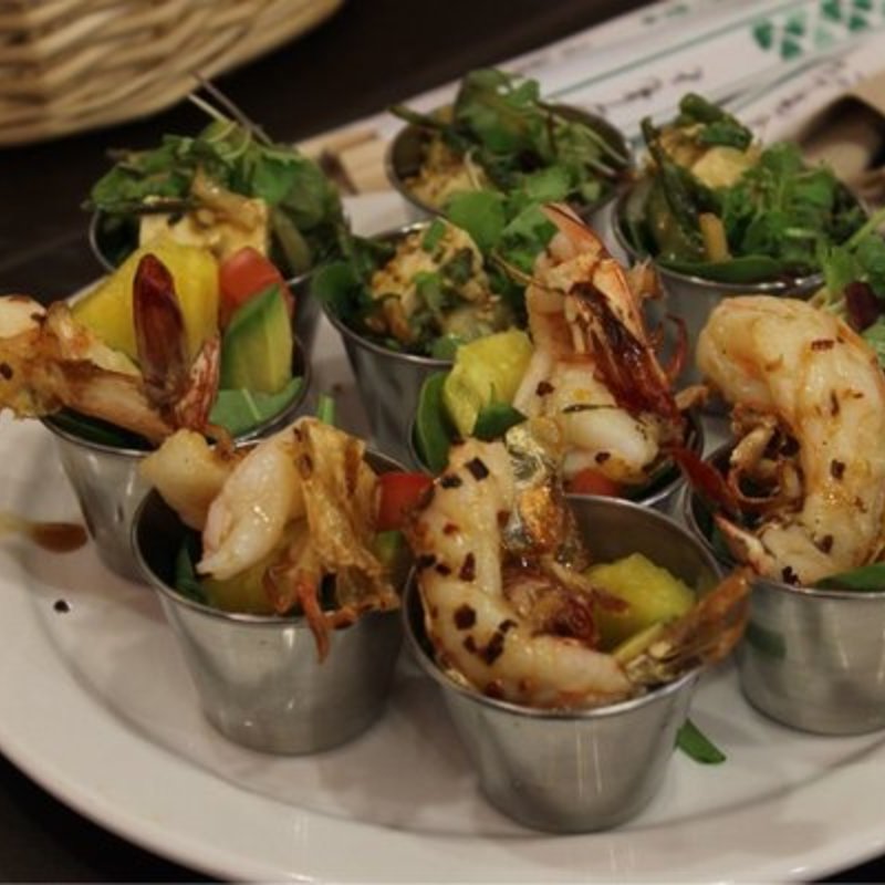 Shrimp and tofu salad(Island Vintage Coffee)