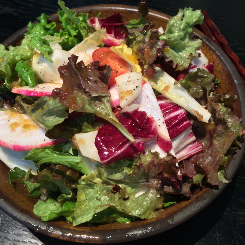 信州葉野菜のサラダ(銀座 真田 本店)