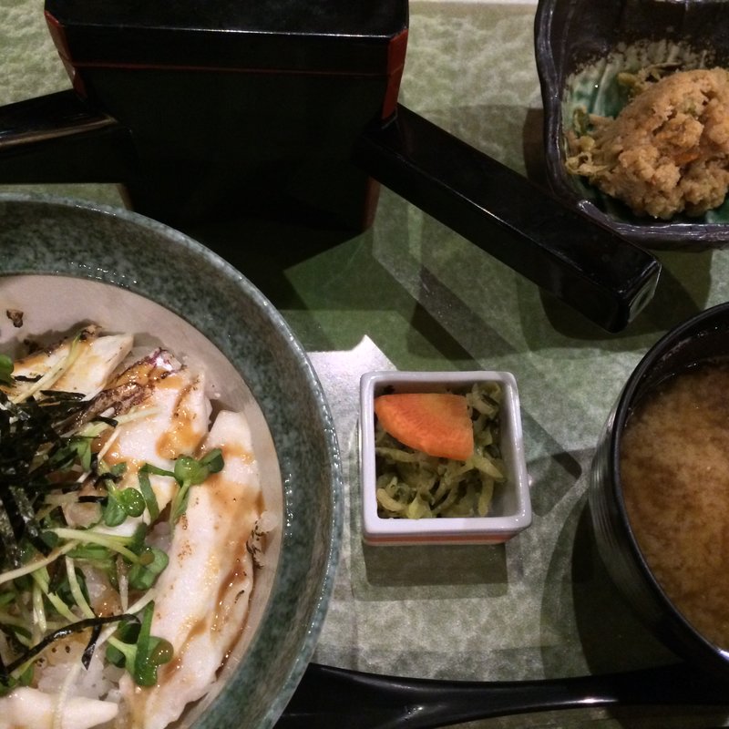 真鯛の炙り丼 茶漬けダシ付き(新潟食楽園（B1F飲食）)