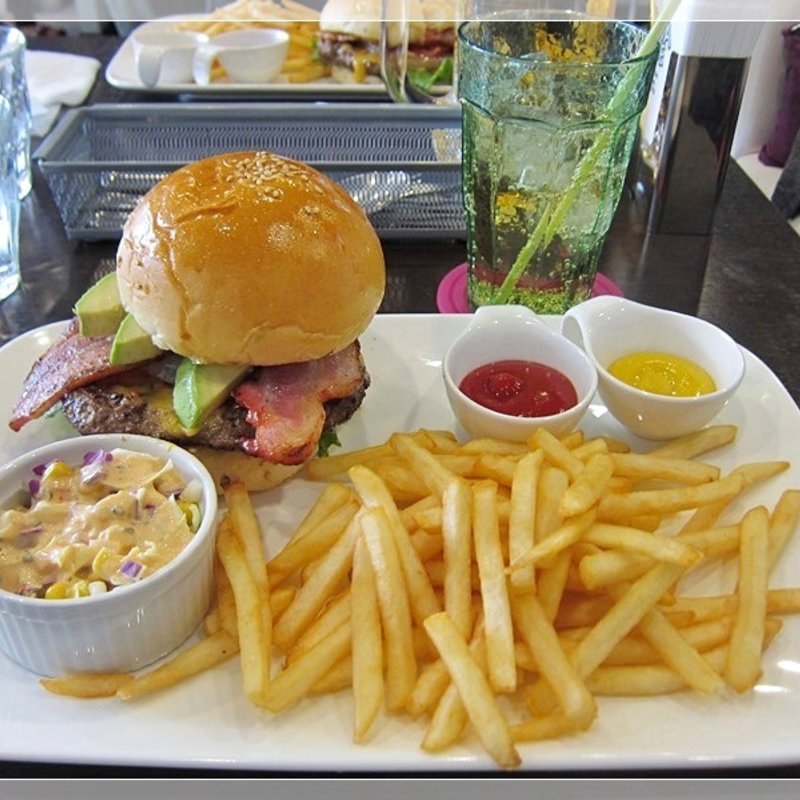 アボカドバーガーセット(URaWA BASE)