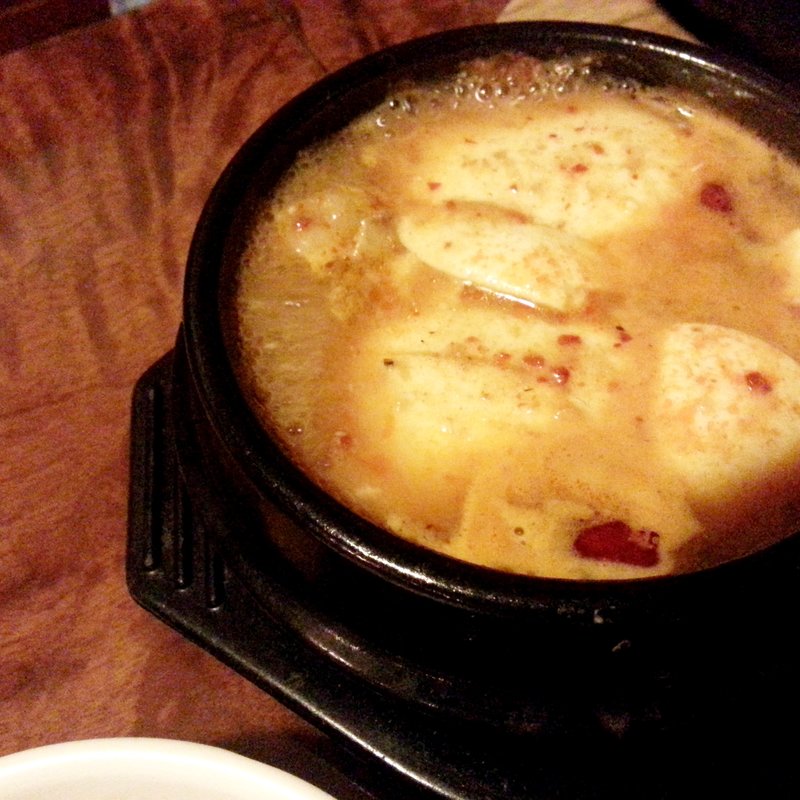 豚ホルモンスンドゥプ(チャメ(姉妹)恵比寿店)