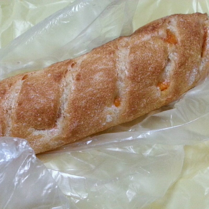 チーズ入りフランスパン(Rue de Berri（リュー・ド・ベリー）)