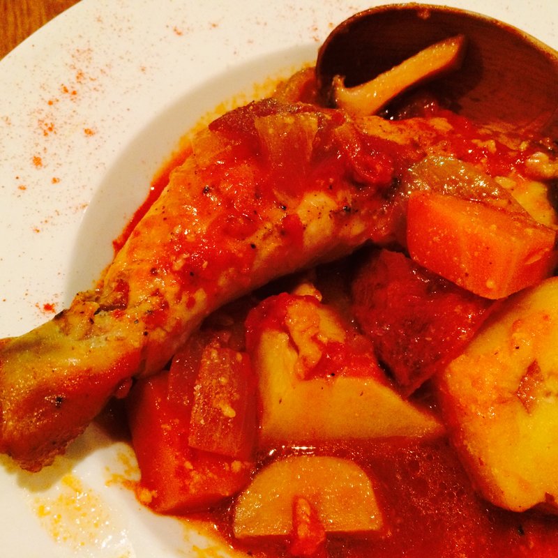 チキンのトマト煮込み(ぺりかん )