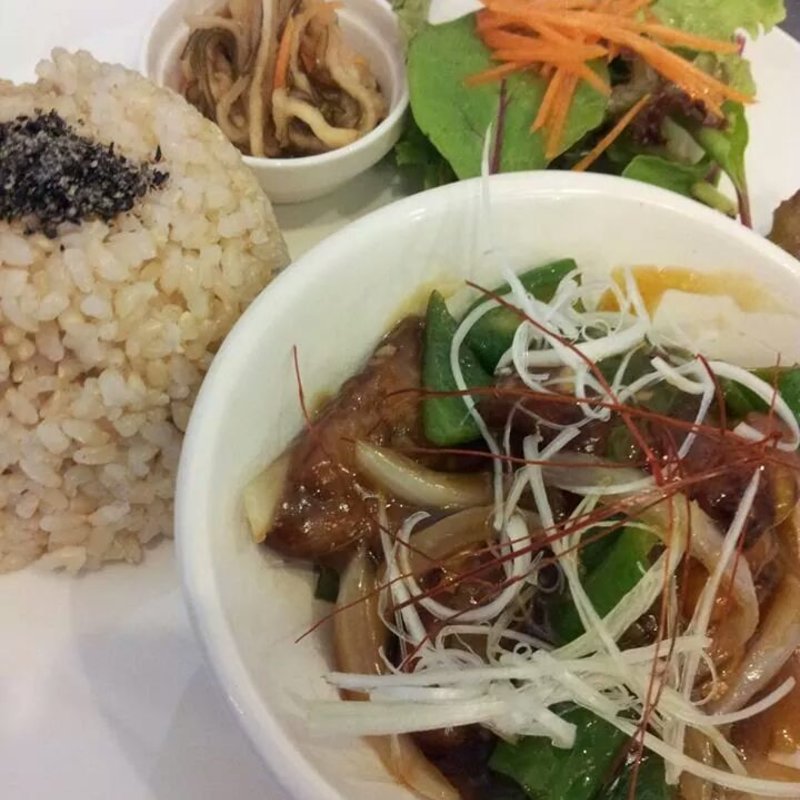 大豆ミートの黒酢酢豚( ララカフェ)