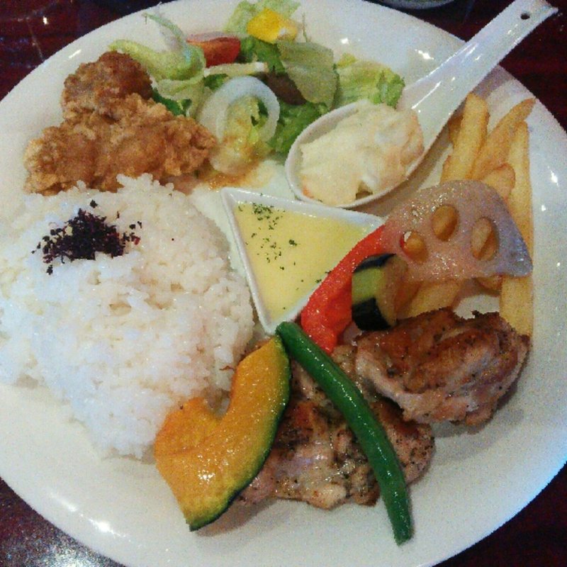 チキンランチプレート(Cafe　Belle)