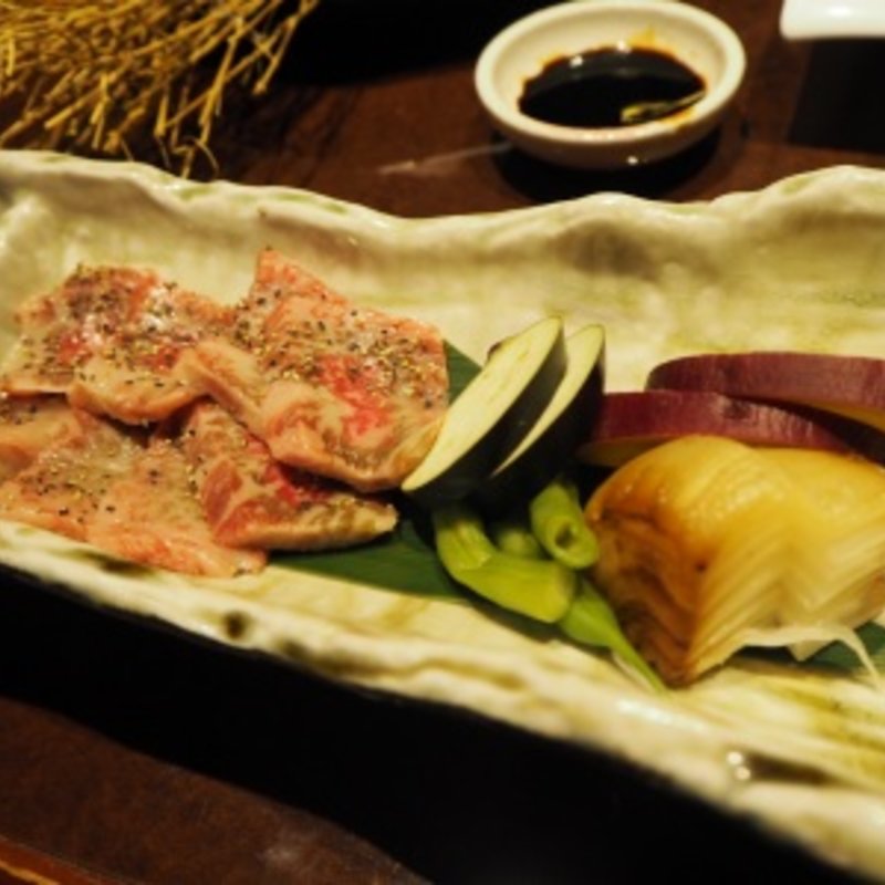 淡路牛のサーロイン溶岩焼き(淡路島と喰らえ 新宿東口靖国通り店 )