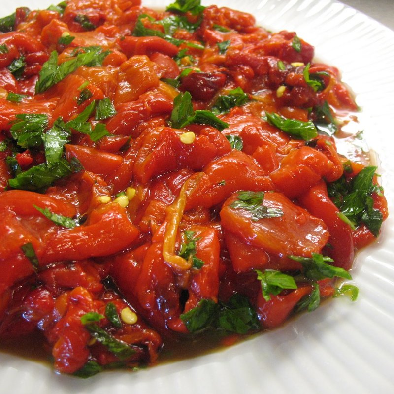 cevizli biber salatasi(Zeytin Cafe & Ev Yemekleri)