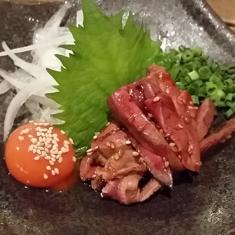 炙り肝のユッケ(備長焼鳥 トサカ商會 日本橋店)