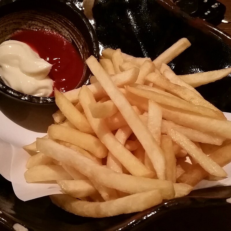 焼鳥屋のフライドポテト(備長焼鳥 トサカ商會 日本橋店)