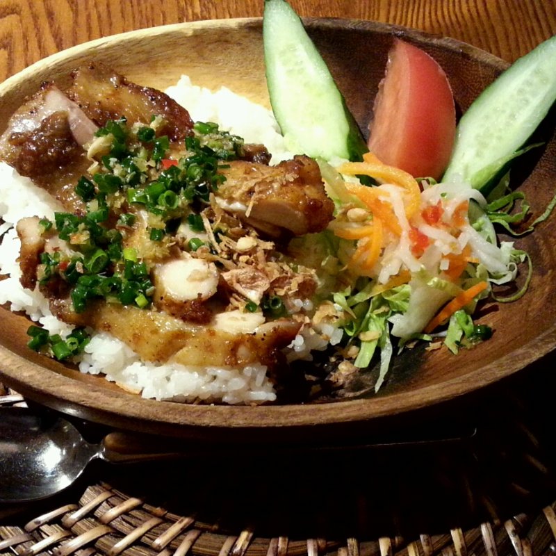 鶏のレモングラスごはん(ヴェトナムアリス新宿店)
