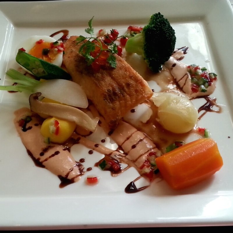 ランチセット（サーモン）(日比谷松本楼 GRILL 東京大学工学部2号館店)