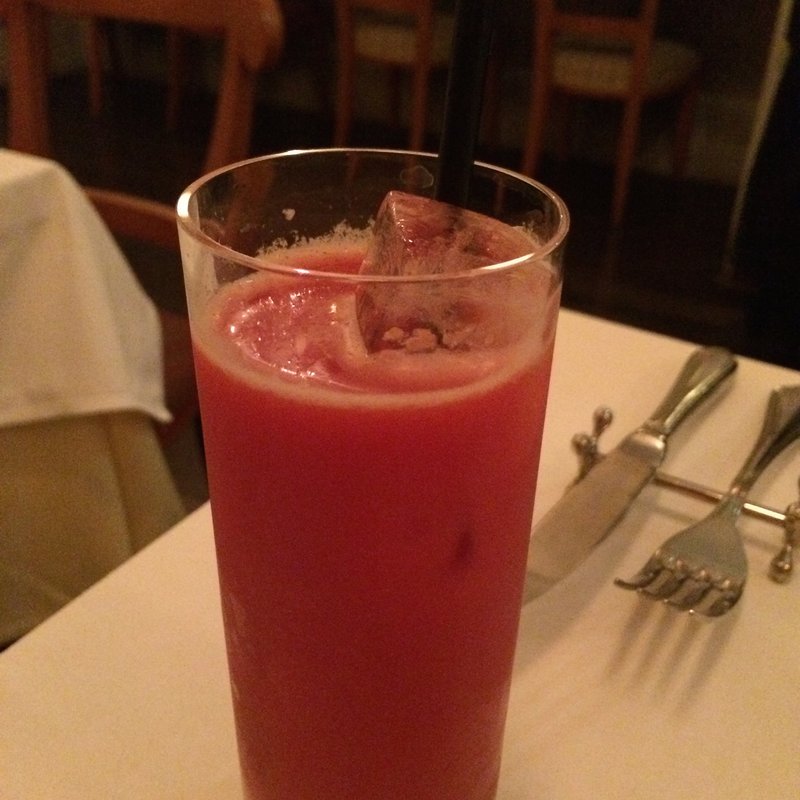 ブラッドオレンジジュース(トラットリア エ ピッツェリア ラルテ)