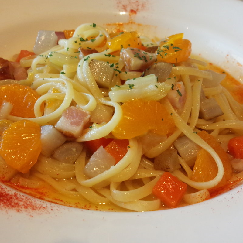 本日のパスタ(根菜とベーコン)(24/7 restaurant)