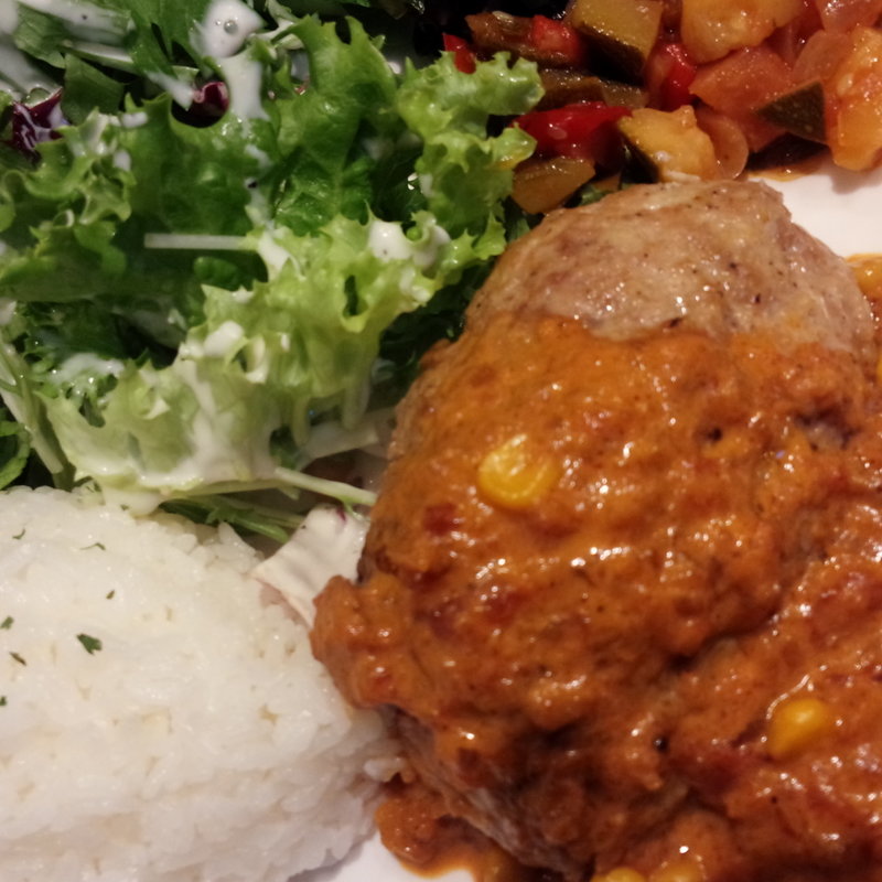 手ごねハンバーグ(東京オーブン)