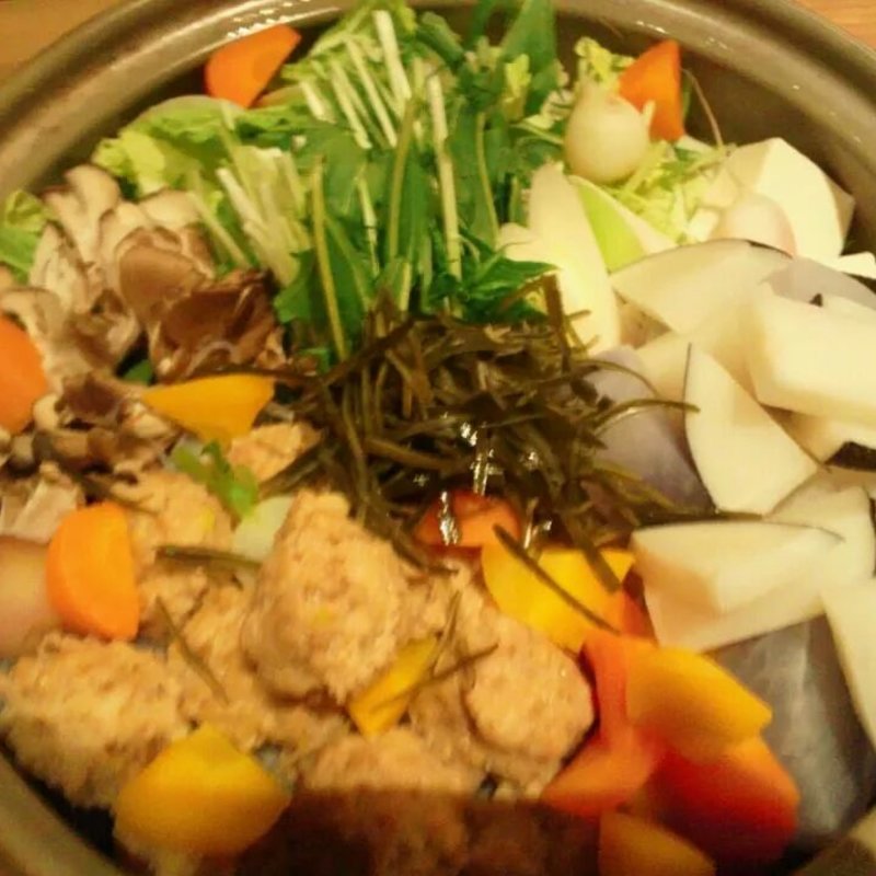 鳥のつくね鍋(鎌倉ごはん海月)