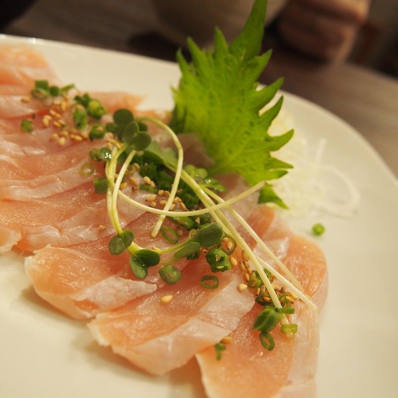 新鮮鶏刺し(一献 大山店)