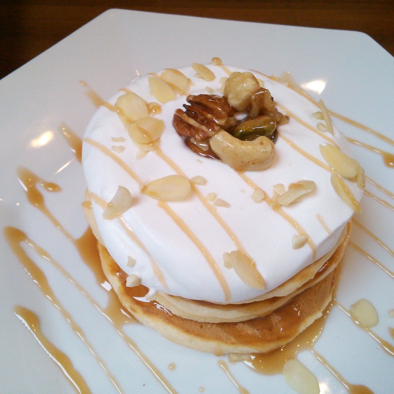 ハニー木の実パンケーキ(Caffe & Gelateria HoneyB)
