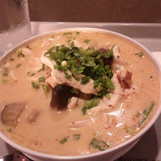 TOM KHA NOODLE SOUP(CORIANDER GOURMET THAI)