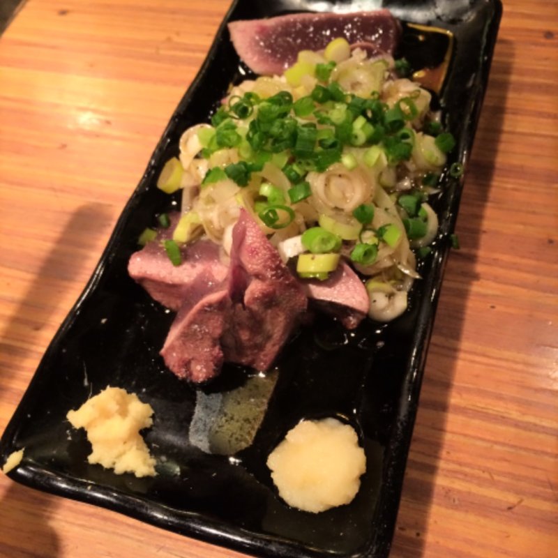 レバ刺し(なぎ屋 方南町店)