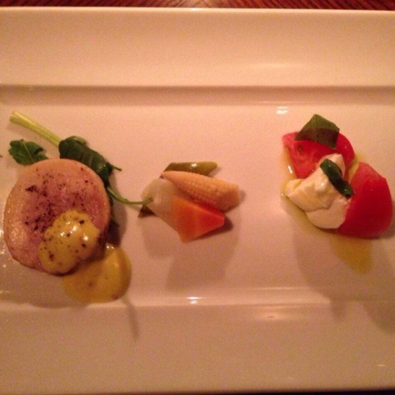 鴨ロースト＆ピクルス＆トマトモッツァレラ(MAIN DINING cotton.)