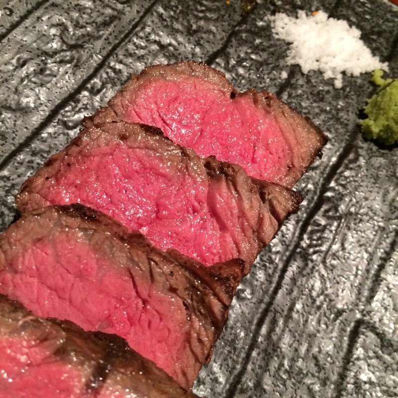 京都牛黒毛和牛　極上赤身炭火焼(もつ吉 本店)