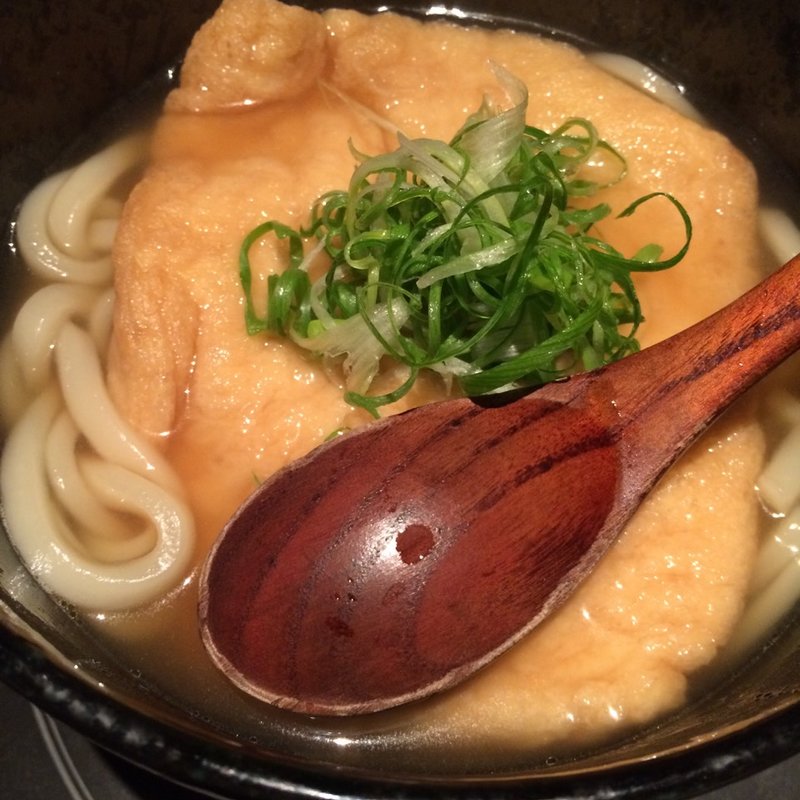 京揚げきつねうどん(もつ吉 本店)