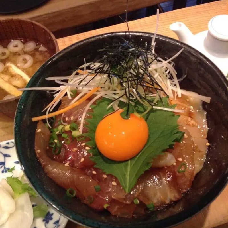 海鮮漬け丼(鎌倉ごはん海月)