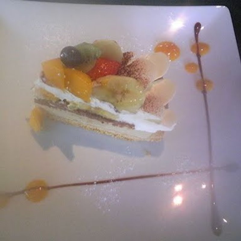 フルーツティラミスのタルト(カフェコムサ 新宿コムサストア店)