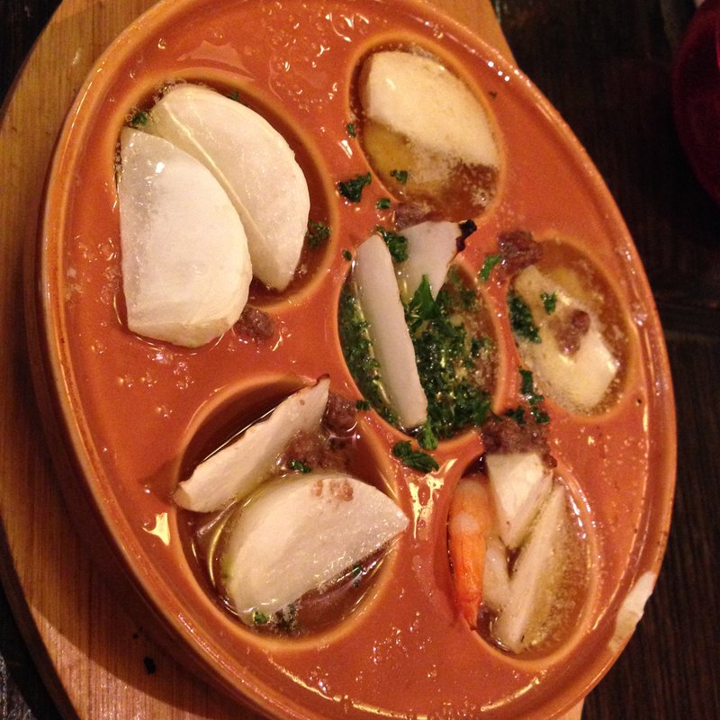 ムキエビと蕪のガーリックオイル(yaesu 海老バル )