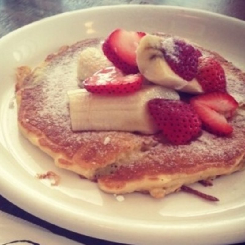 パンケーキ　イチゴバナナ添え(バビーズ ランドマークプラザ （Bubby's）)