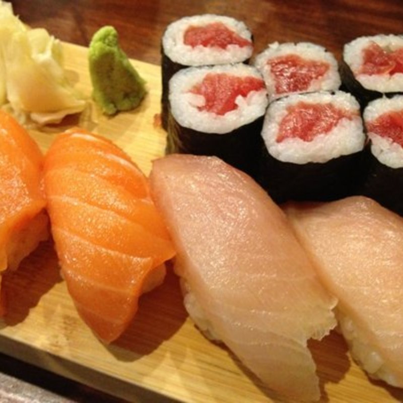 Tekka maki, salmon and hamachi nigiri(Hana no Sato)