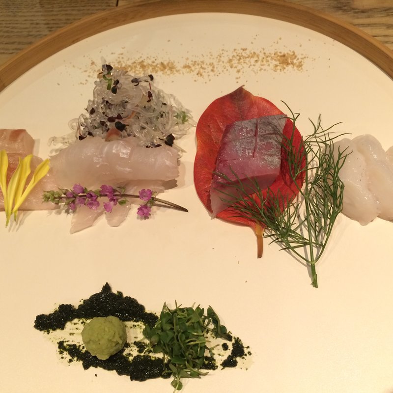 刺身の盛り合わせ(IZAKAYA 芥 )