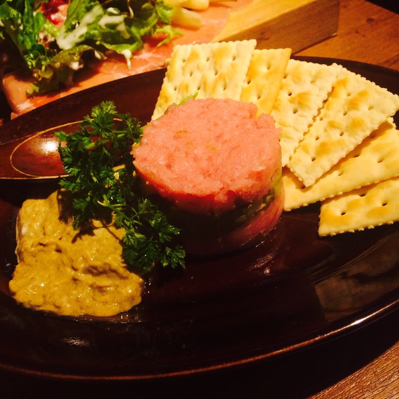 鮪とアボカド 岩海苔ディップ(クイーン・オブ・チキンズ 新橋本店 （Queen of Chikens）)