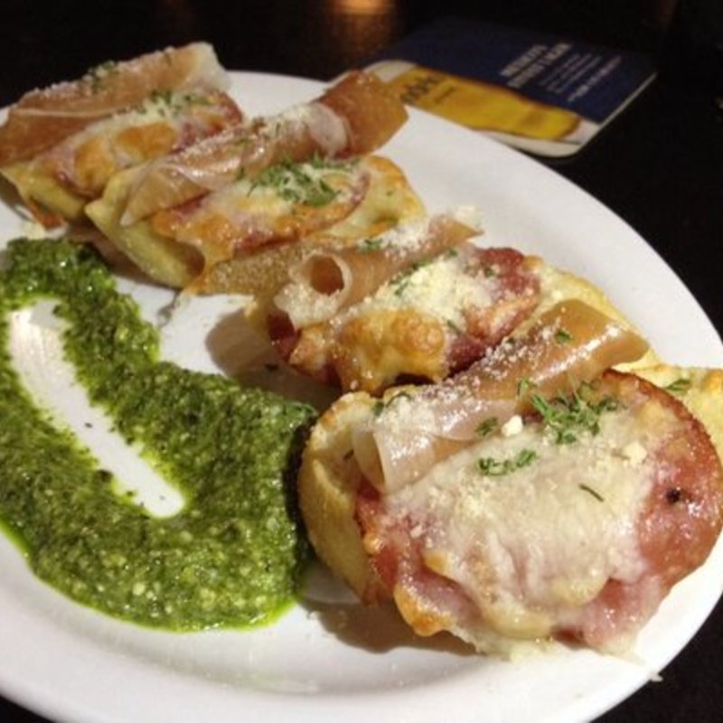 Prosciutto garlic bread with pesto paste(39 Yoshoku)