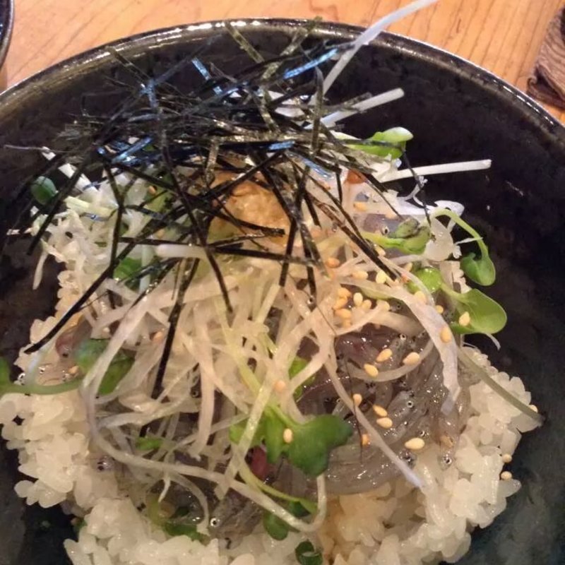 生しらす丼(鎌倉ごはん海月)