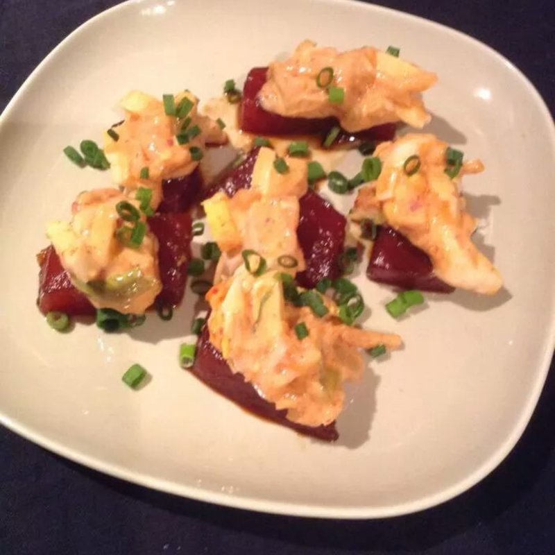 マグロの赤身キムチのタルタル(鎌倉ごはん海月)