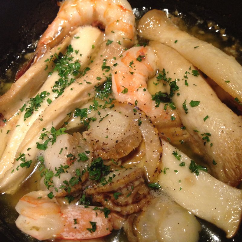 海老とエリンギのアヒージョ(梟 （FUKUROU）)