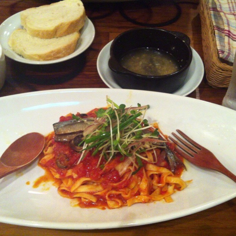 自家製鮮魚のコンフィのアンチョビパスタ(べねスパゲッティ　阿倍野店)