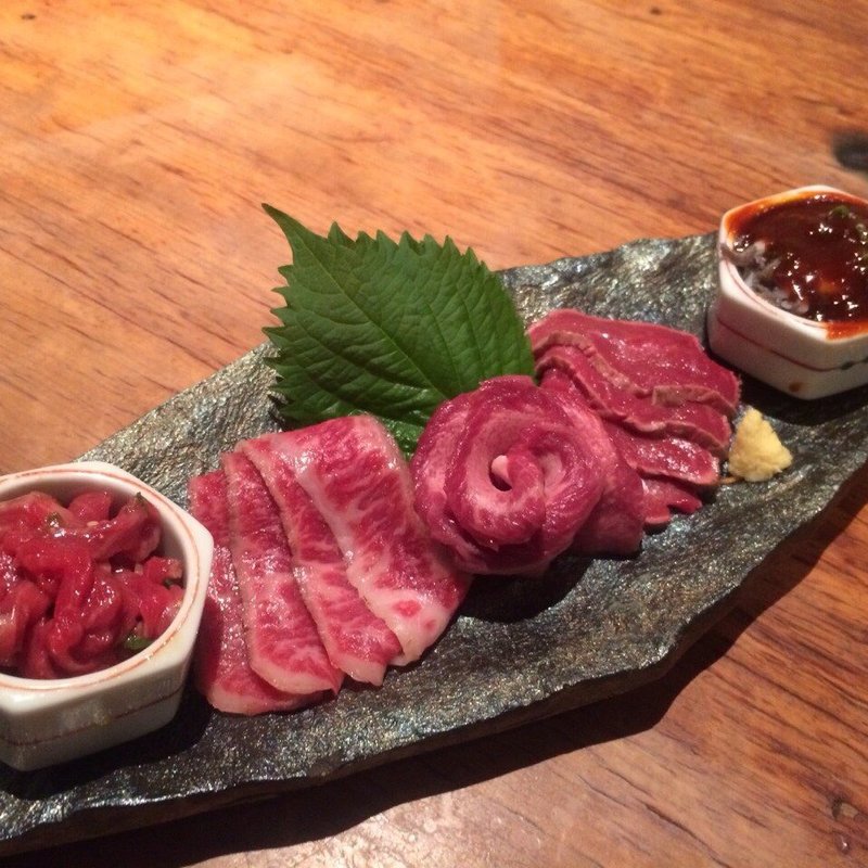 厳選逸品 5種盛り合せ(やきにく萬野 北畠店)