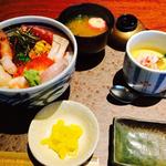 特選海鮮丼(北の味紀行と地酒 北海道 京橋店)
