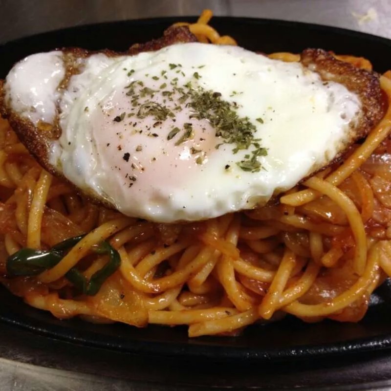 鉄板ナポリタン(ぼんぞう)