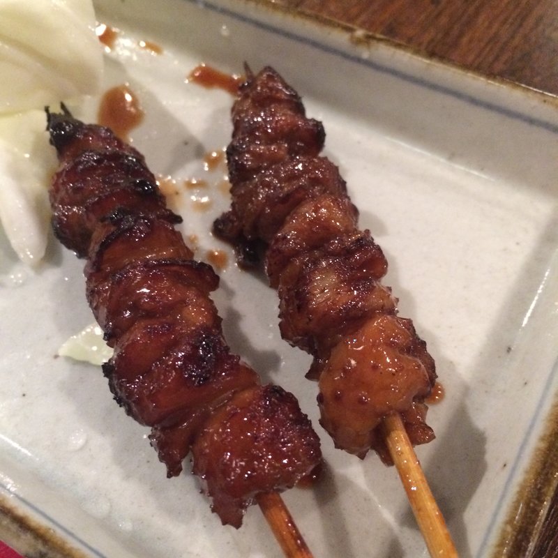 とり皮タレ漬け焼(小だるま屋 新大阪宮原店)