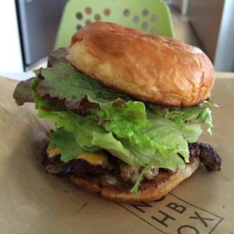 Juicy cheese burger(Lunch Box by Pili)