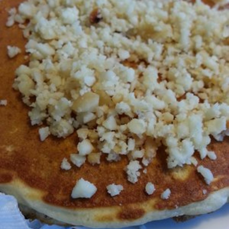 Macadamia nut pancakes( New Eagle Cafe)