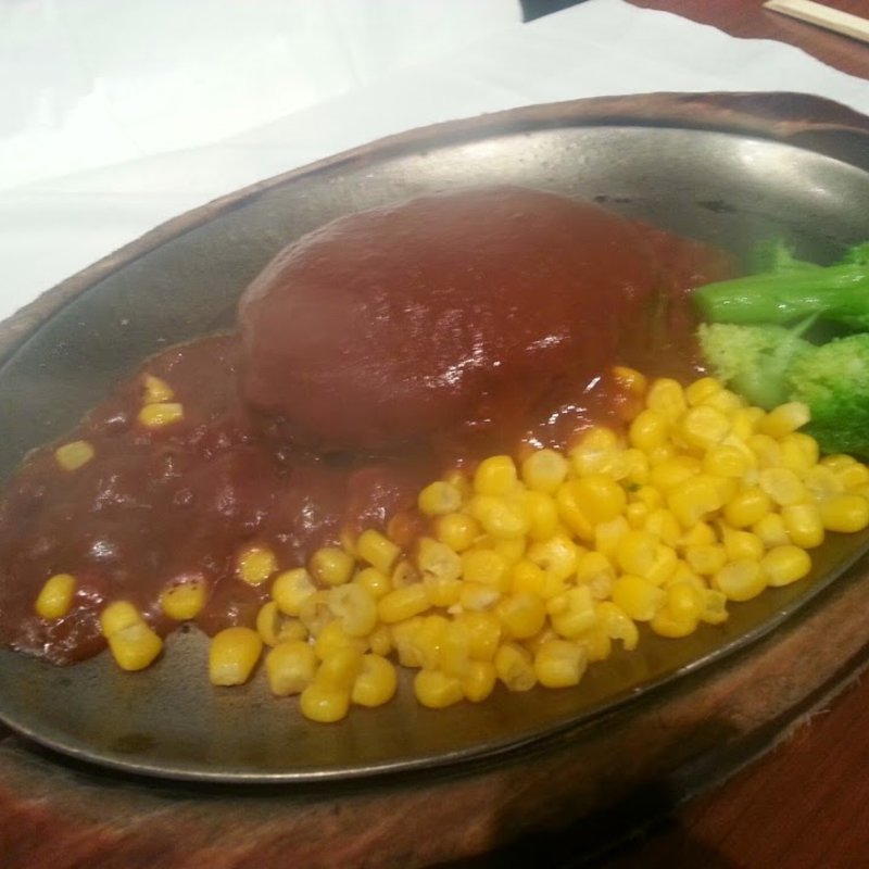 特製デミグラスソースハンバーグ(ステーキ カフェ ケネディ 三宿店 （sateak&cafe KENEDY）)