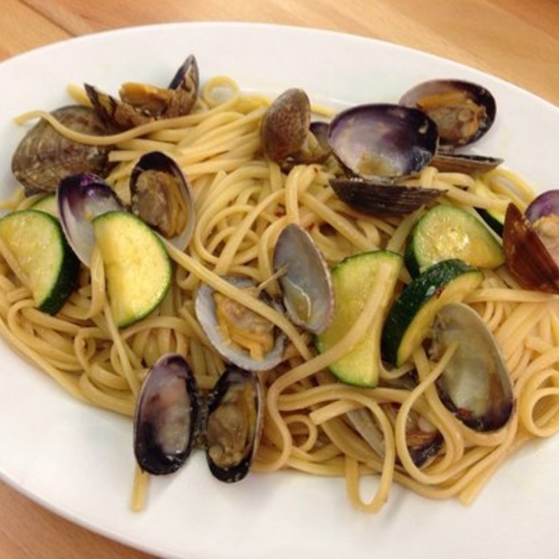 Clam Linguine(Kissaten Coffee Bar Waterfront)